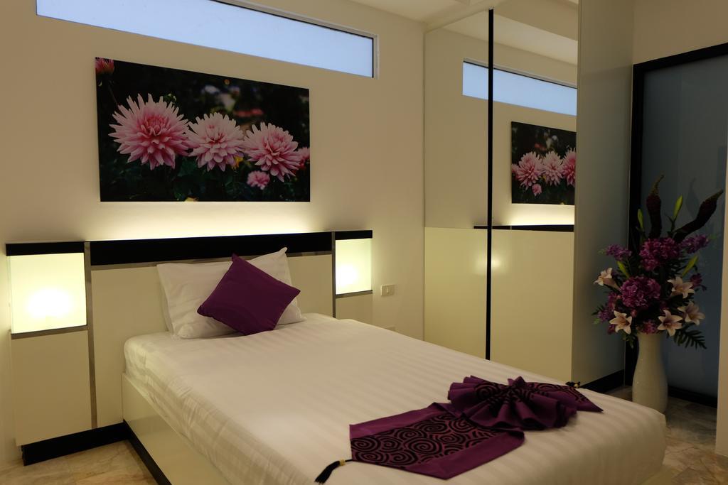 Phuket Seaview Resotel Rawai Номер фото